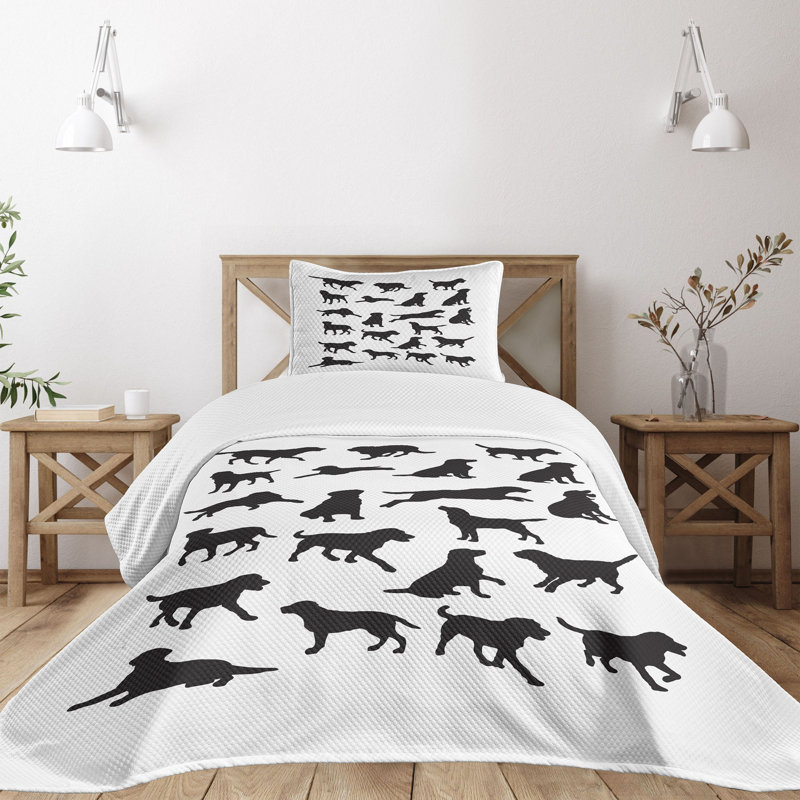 White Twin Quilted Bedspread Set with Labrador Print
