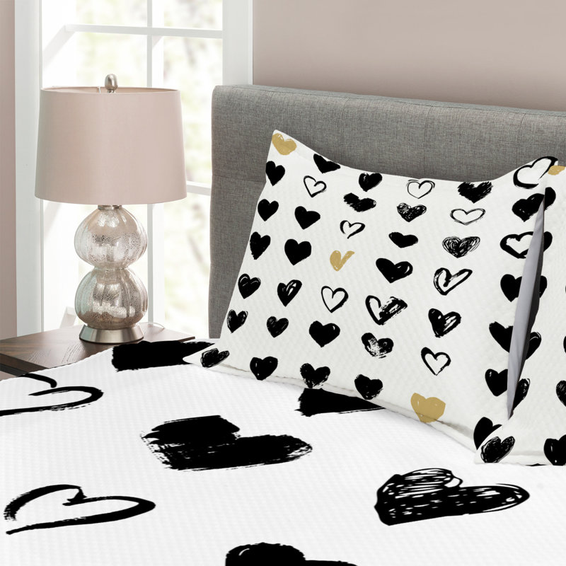 Love Bedspread Set with Shams, 220 x 264 cm