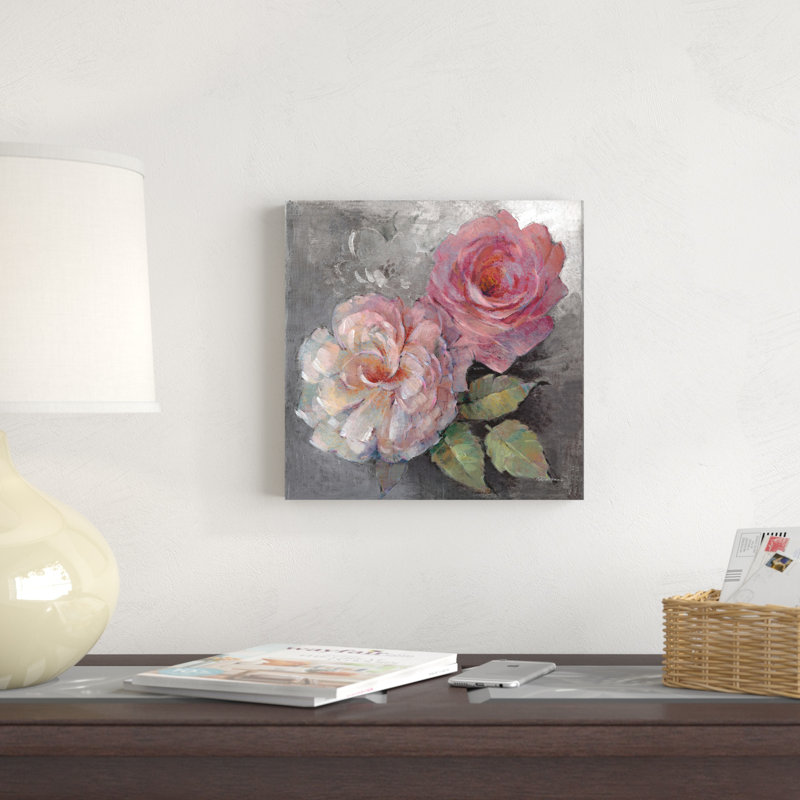 Roses sur fond gris I, H 12 po x l 12 po