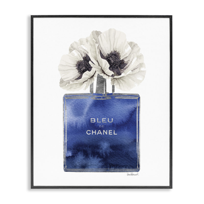 «Blue Watercolor Floral Perfume», estampe numérique encadrée par Amanda Greenwood, Giclée encadrée noir minuit