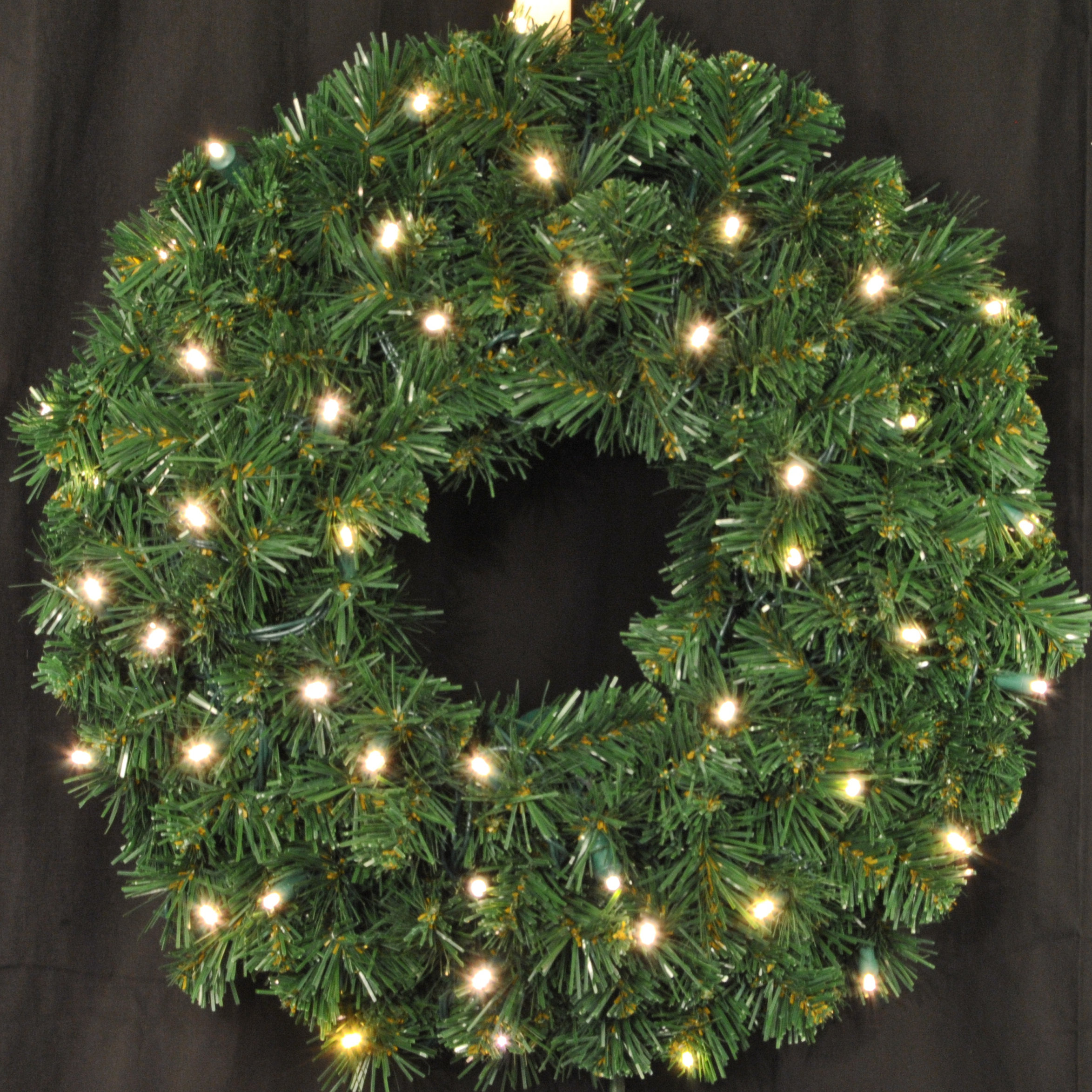Queens of Christmas Faux Lighted Wreath & Reviews Wayfair