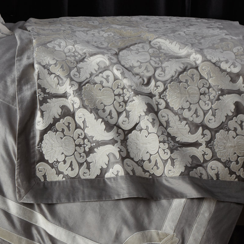 Versailles Throw Blanket, Silver/Ivory