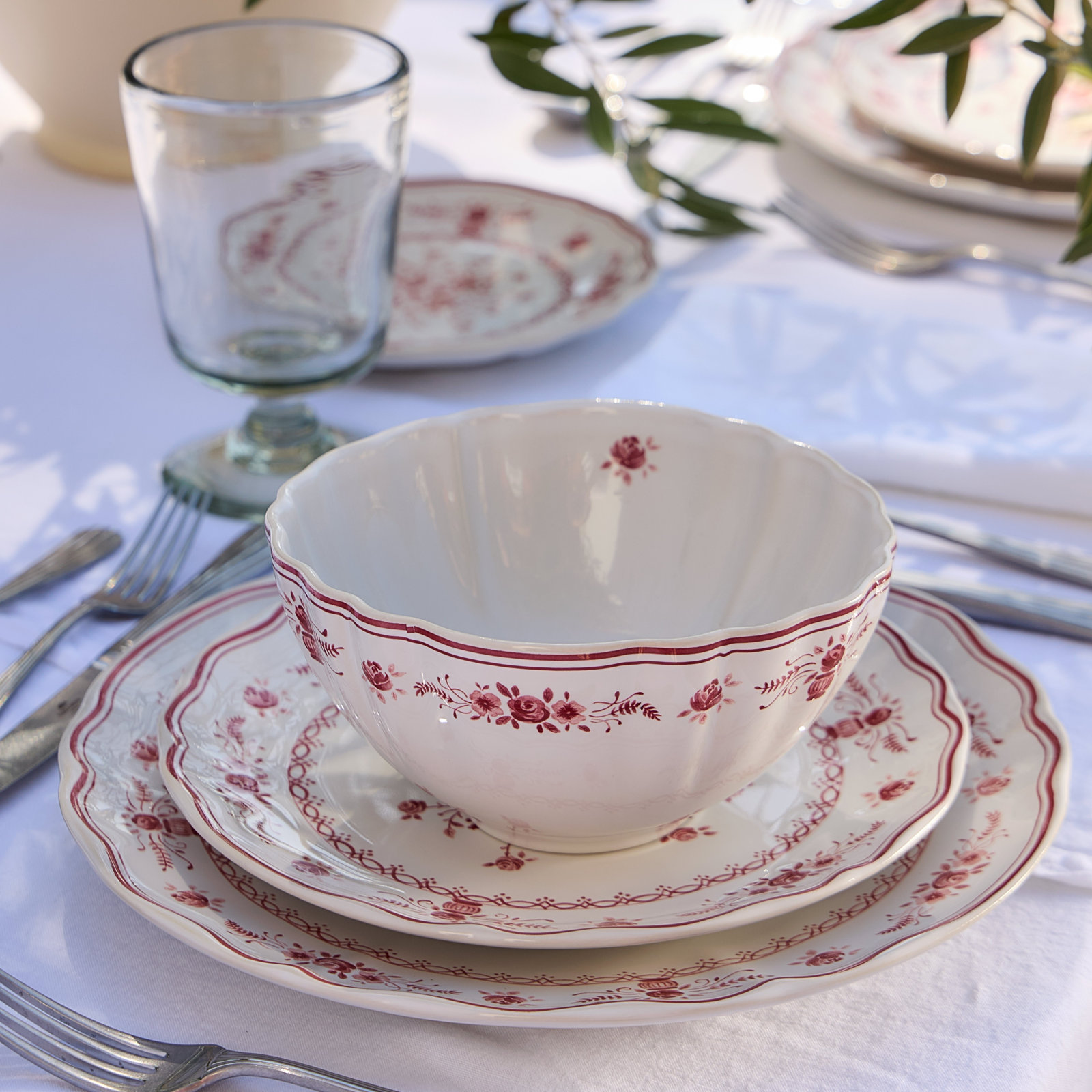 Vila Stoneware Cereal Bowl, White/Red