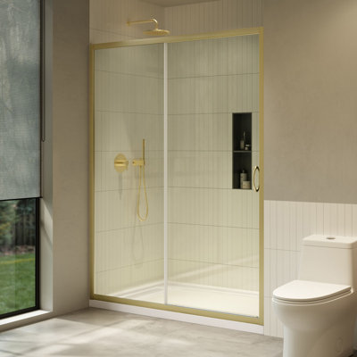 Ensemble de douche en alcôve Breeze coulissant, 152,4 cm (L) x 91,4 cm (l) x 192,2 cm (H), fini or brossé, avec porte et receveur droits transparents.