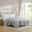 Couette réversible légère et rafraîchissante Swift Home, en alternative au duvet, maille piquée en carrés, jersey de nylon mélangé de qualité supérieure avec envers en microfibre-129678855-129989792