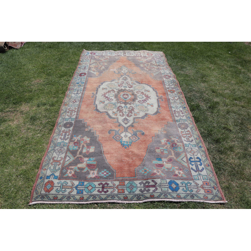 Grand tapis en laine Anatolian fabriqué à la main dans une teinte orange vibrante, idéal pour un décor traditionnel