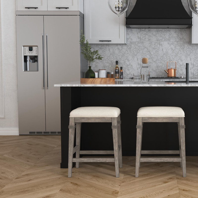 Tabouret à hauteur de comptoir dans dossier en bois Arasch, Gris patiné / lin écru