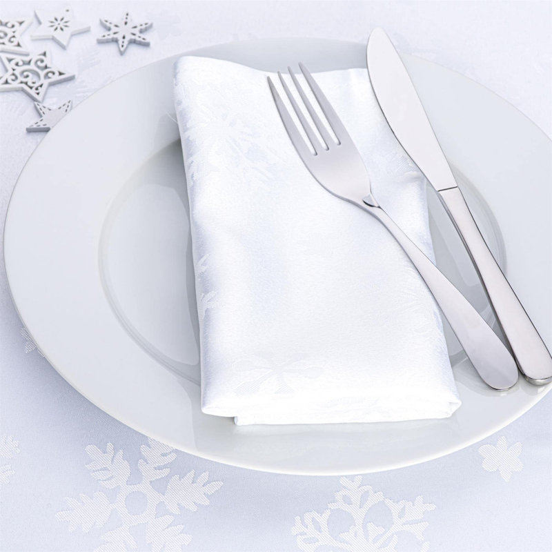 Christmas Blizzard Snowflake Embossed Design 70in Tablecloth and 6 Napkins, White