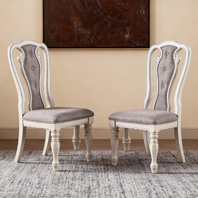 Chaise en bois d'hévéa classique avec coussin en cuir - assise robuste et confortable