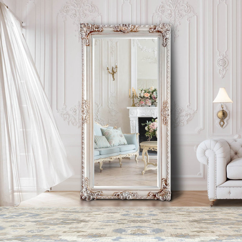 Antique decorative mirror, 71 po x 36 po, Champagne