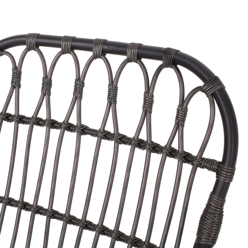 Chaise Harlem, Gris