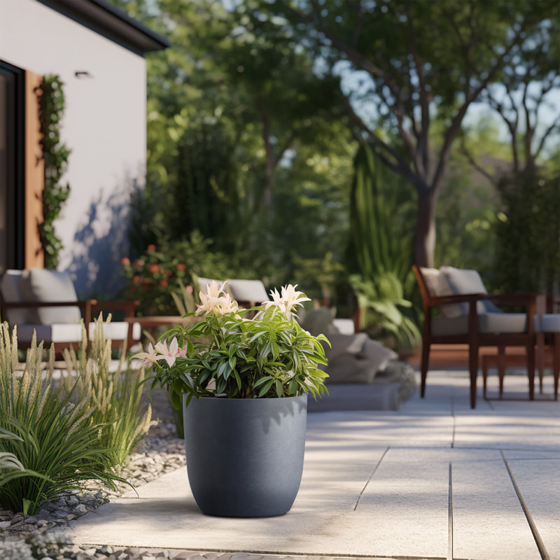 Pot à fleurs en béton Karola, H 13 po x l 13,5 po x P 13,5 po, Gris granit
