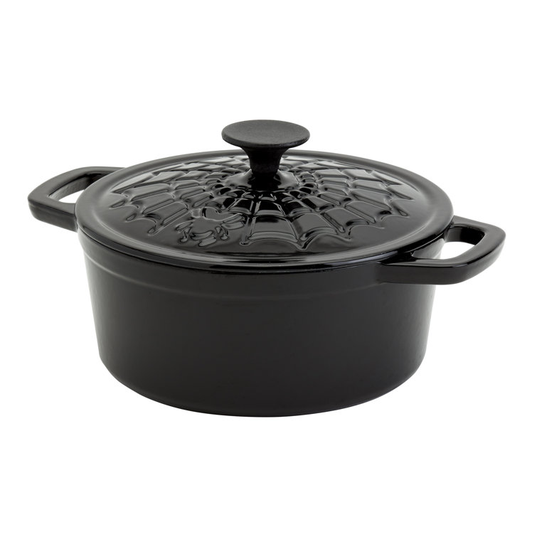 Holiday Spotlight – 8 qt. Classic Dutch Oven at Silver Sands