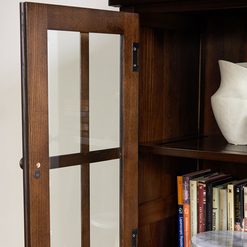 Simple storage cabinet