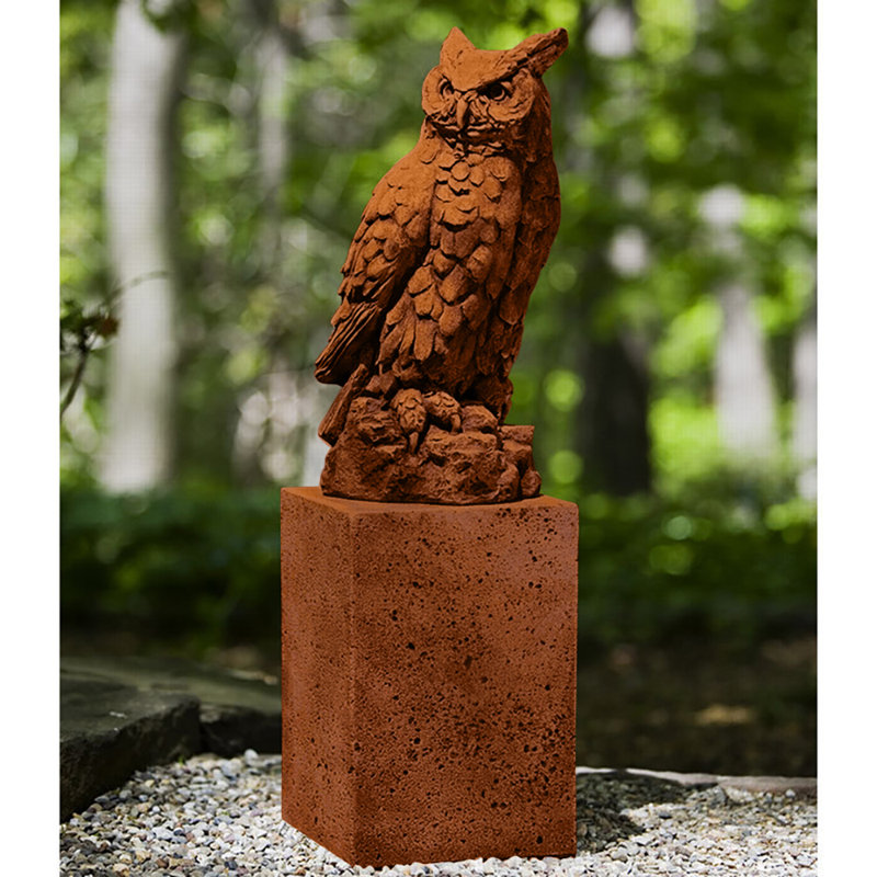 Grande statue de hibou à cornes, Ferro Rustico