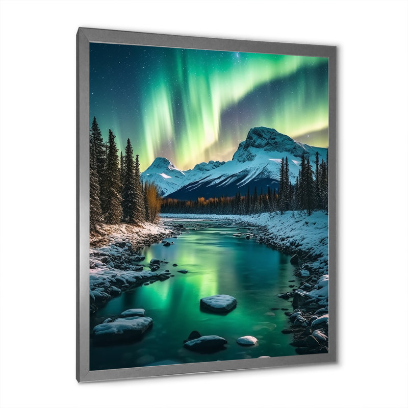 Yukon Northern Lights Beauty V - salon d'art mural canadien, H 32 po x l 24 po x P 1 po, Cadre photo argenté