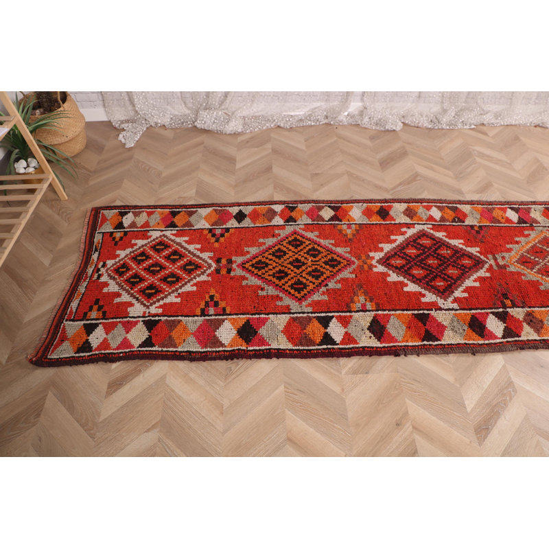 Tapis de couloir turc rétro tissé à la main en rouge avec motif géométrique rehaussant le style rustique