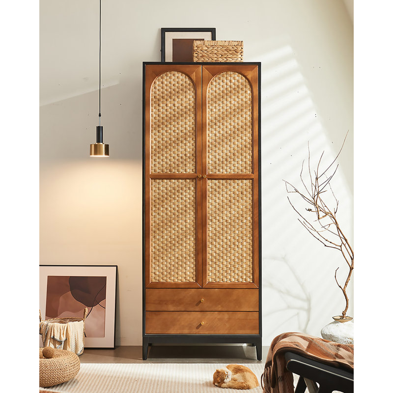 Garde-robe en bois massif de style Mid-Century