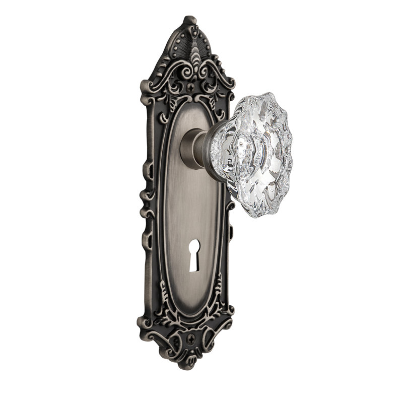 Plaque victorienne avec trou de serrure décoratif et poignée de porte de château, Étain antique, 2 3/4 po
