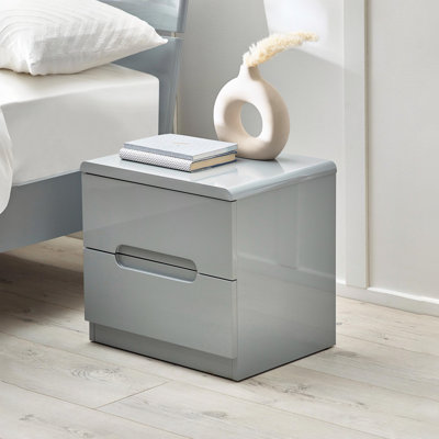 Mulak 45cm W Manufactured Wood Bedside Table
