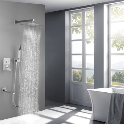 Salle de bain de luxe avec mélangeur à pluie - Douche carrée 10 po avec système de pluie en nickel brossé