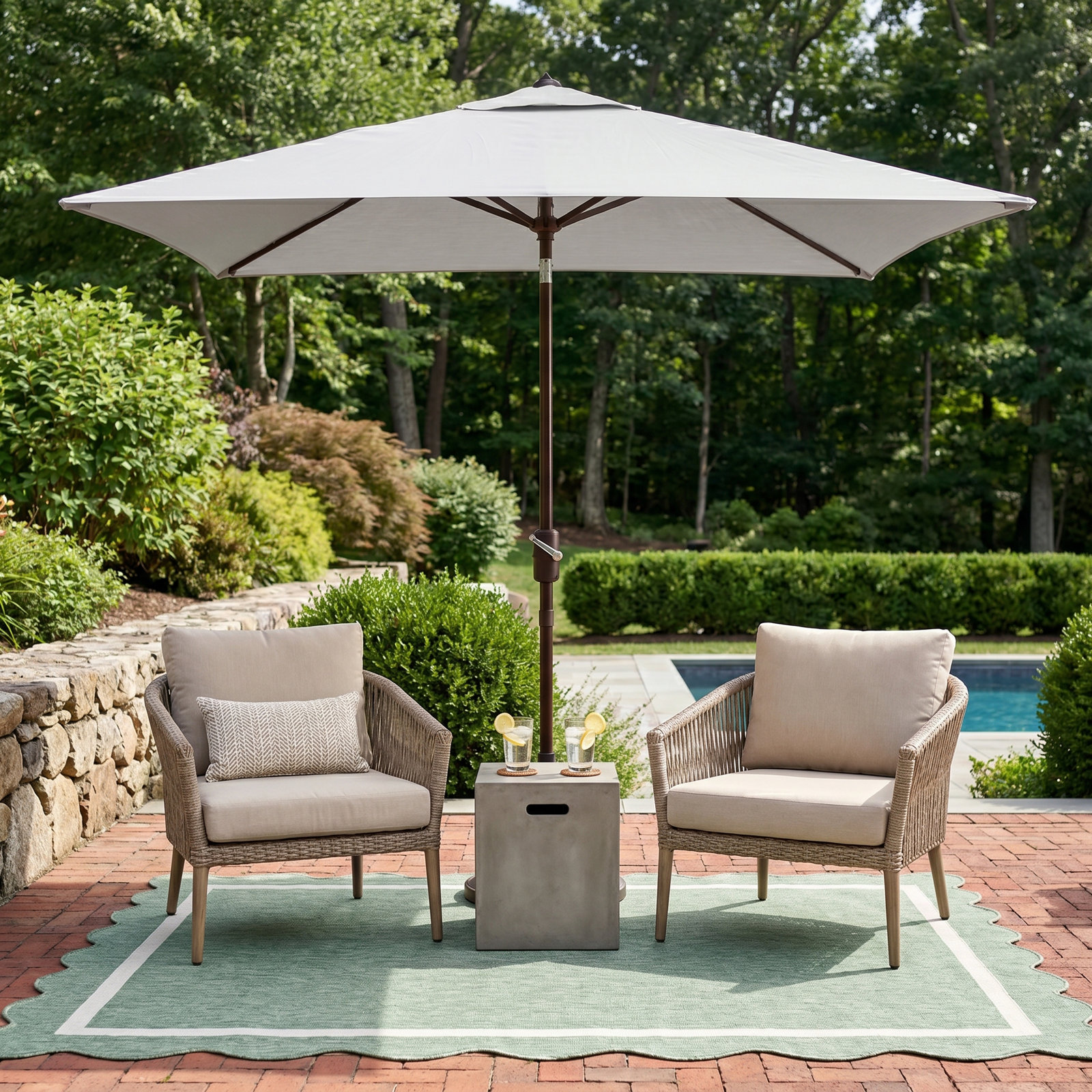 Lealia 7.5' Umbrella, White