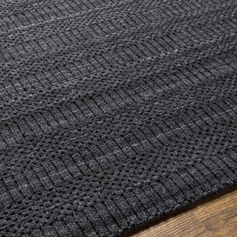 Area Rug in Black, Rectangle 2' x 3'