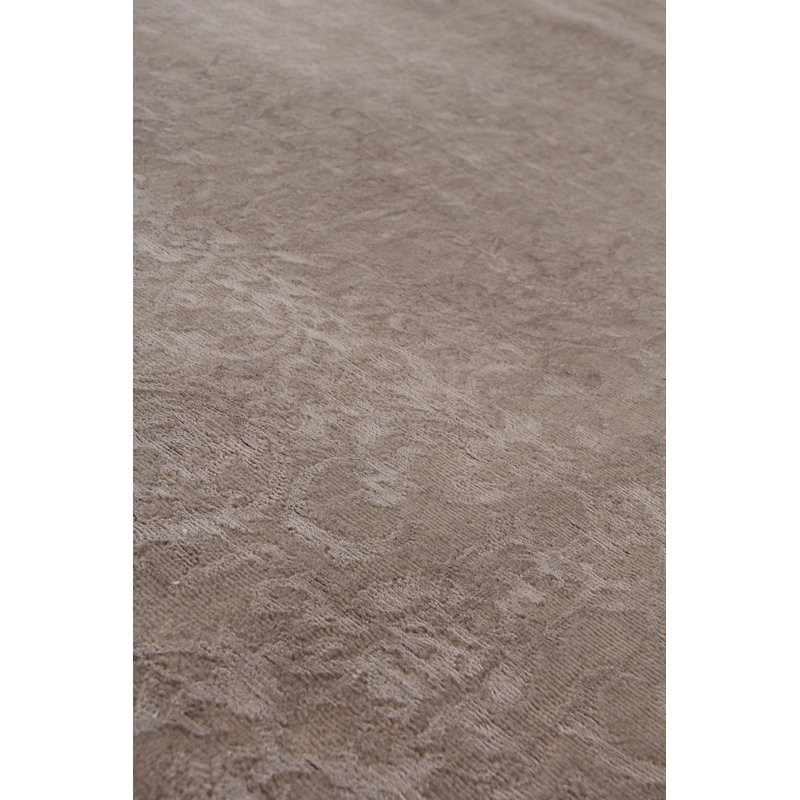 Damask Area Rug in Light Silver, Rectangle 9' x 12'