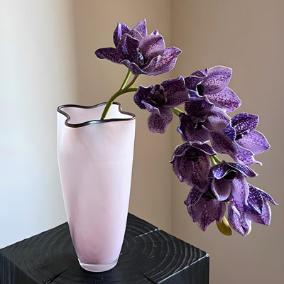 Ornements de fleurs simulées