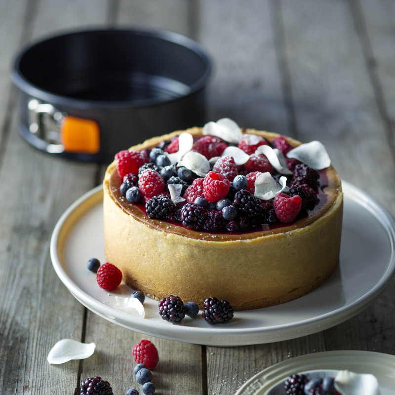 Le Creuset Bakeware Springform Round Cake Tin, 20cm