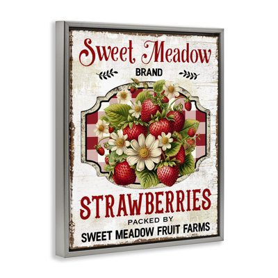  "Sweet Meadow Strawberries", art mural encadré sur toile flottante par Creatif Belle