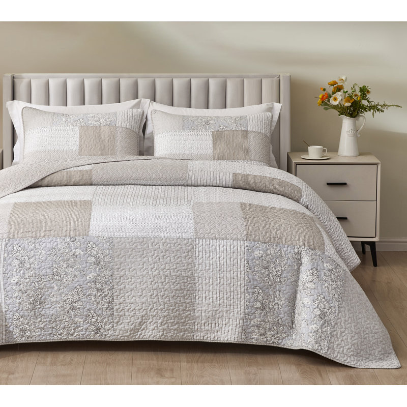 Quinn Cotton Patchwork Reversible Quilt Set, Queen Quilt + 2 Standard Shams