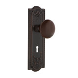 Meadows Plate with Decorative Keyhole and Brown Porcelain Door Knob