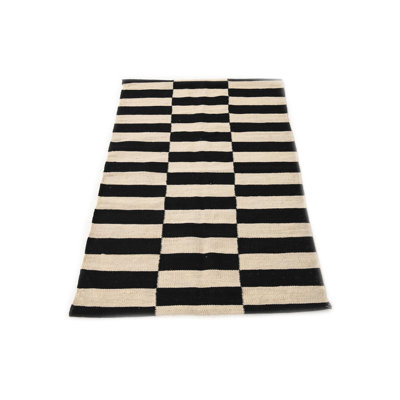 Tapis noir et blanc Newsom