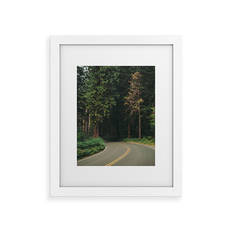 «Hannah Kemp Around the Corner», reproduction d'art encadrée, Blanc, H 10 po x l 8 po