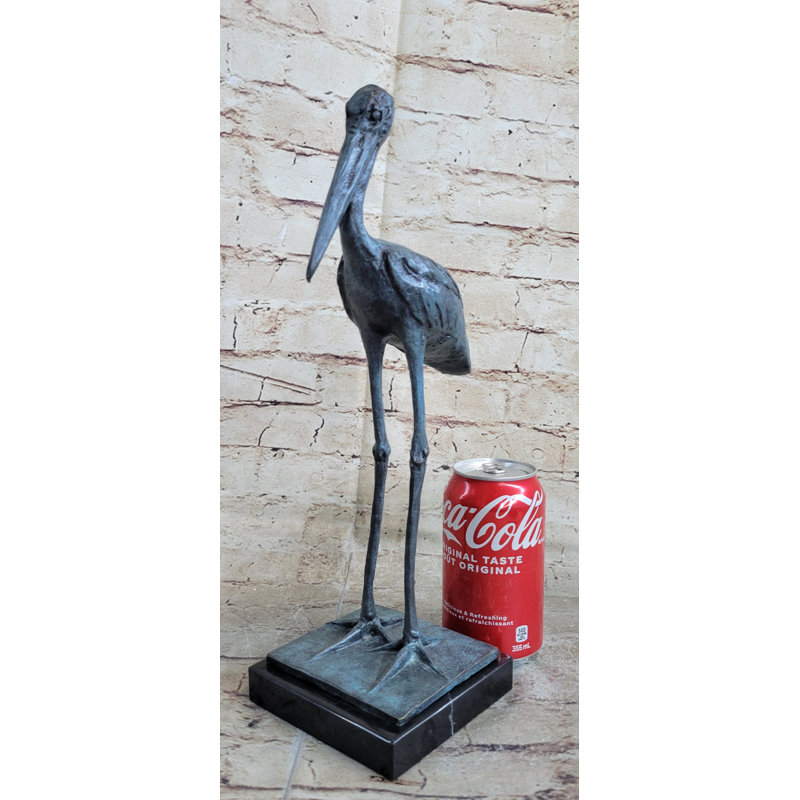 Soupir avec figurines et sculptures