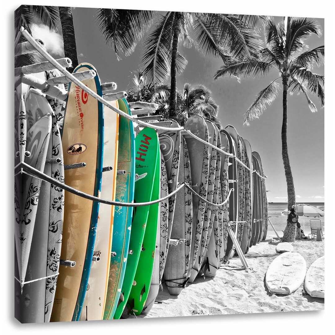 Leinwandbild Bunter Surfboards am Strand