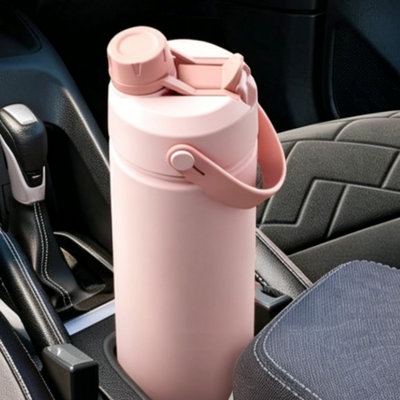 Bouteille d'eau isotherme 26 oz en acier inoxydable avec couvercle en paille et bec 2-en-1, froide 24H, à l'épreuve des fuites, compatible avec les porte-gobelets, pour le sport, les voyages et l'école (chevalier noir)