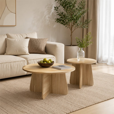 Ensemble de tables basses gigognes de style rétro, tables d'appoint gigognes rondes avec pieds entrecroisés, disponibles en finition noyer ou bois naturel, tables d'appoint pour le salon et la salle à manger