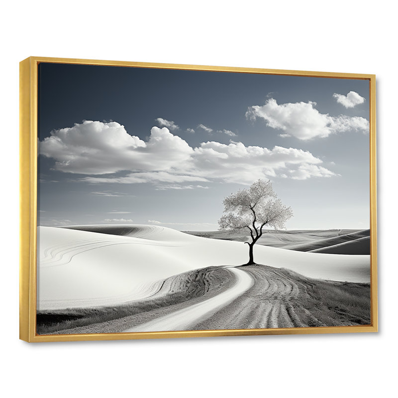 Scandinavian Tranquility Scenery, photographie sur toile, Cadre flottant doré, H 24 po x l 32 po x P 1 po
