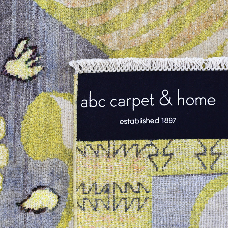 Yellow Alchemy Traditional Silk Wool Blend Rug - 3'11" x 6'3"