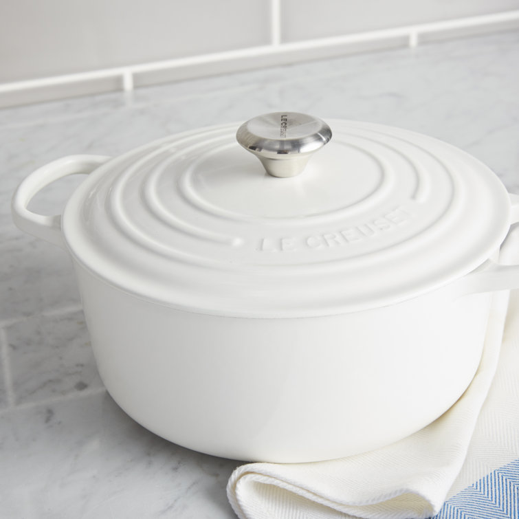 Le Creuset ® Signature Round Cream French Ovens with Lid