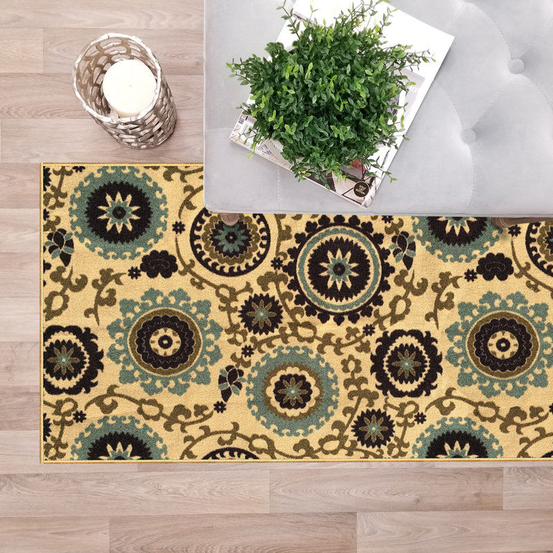 Levesque Floral Indoor Rug, Runner 2'8" x 8'