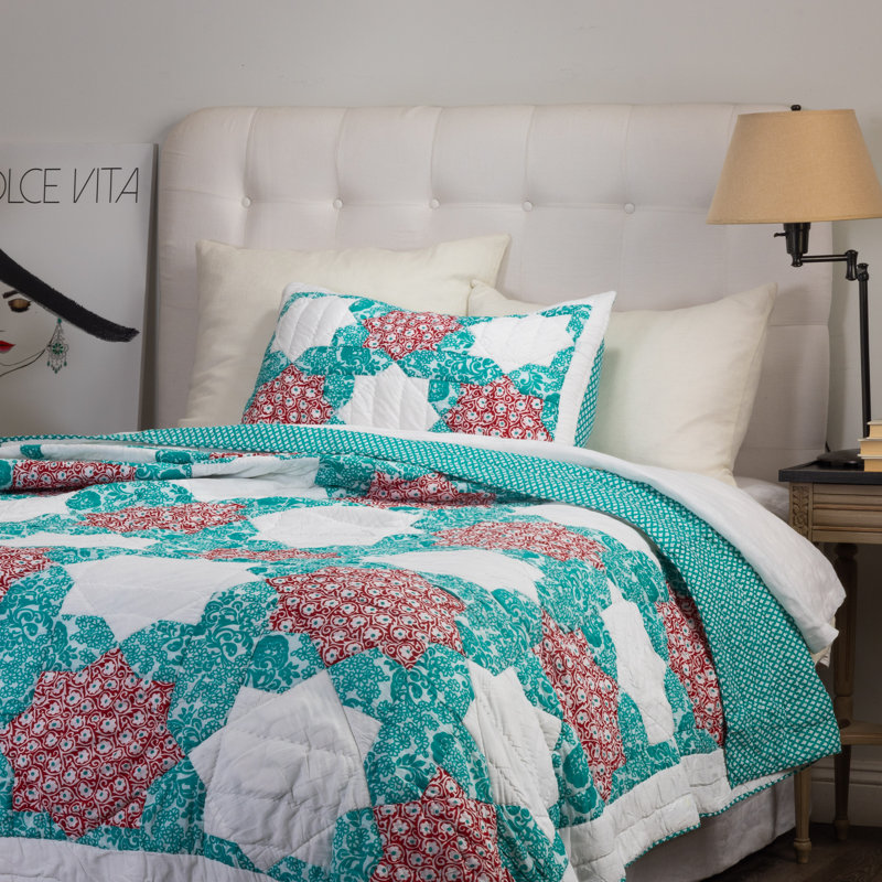 Esha Quilt, King Quilt + 2 King Shams