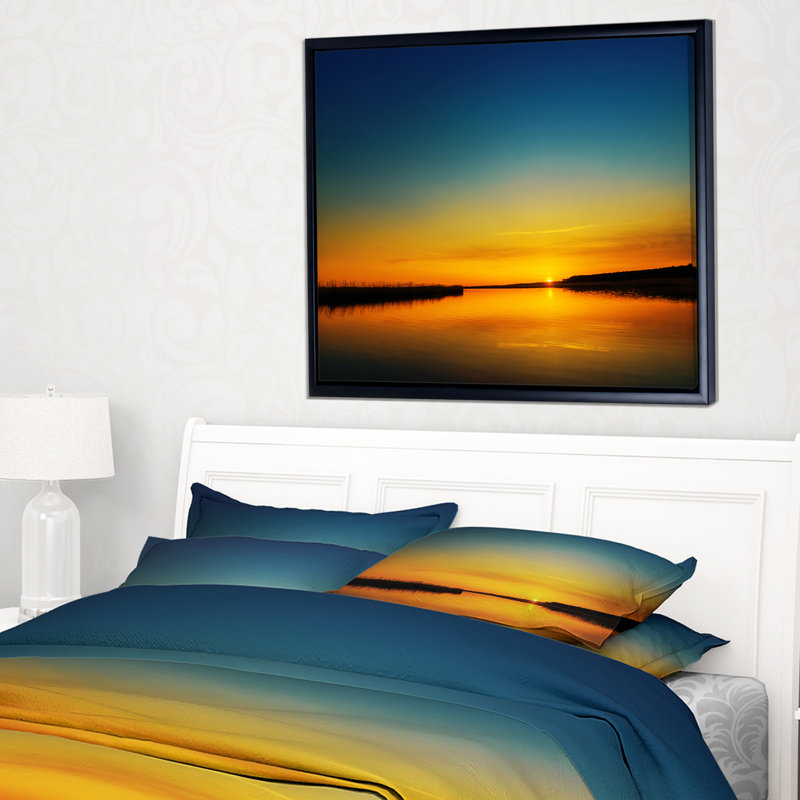 Orange Sunset Over River - reproduction de photo sur toile tendue, H 30 po x l 40 po x P 1,5 po