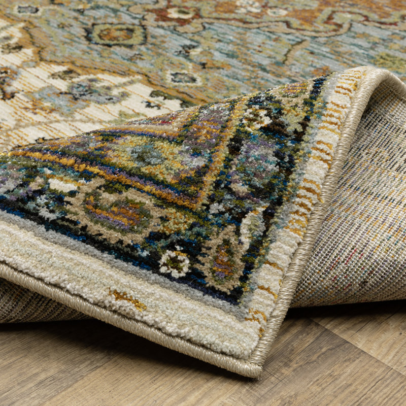 Raiyaan Oriental Indoor Rug, Rectangle 5'3" x 7'3"