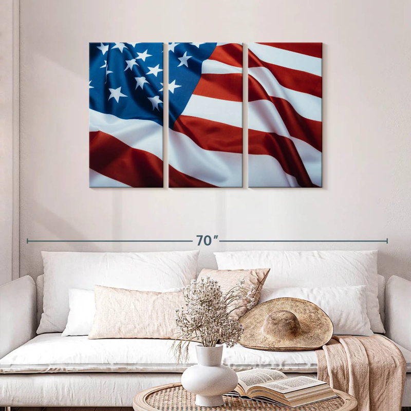 Borges Ruffled American Flag, 28" H x 45" W