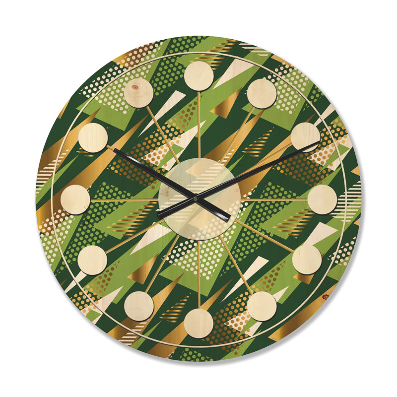 Horloge murale triangulaire I, Moyen