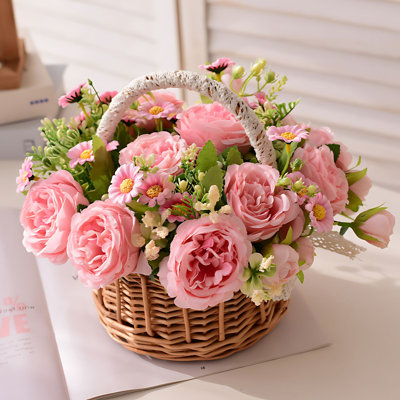 Arrangement floral assorti Eternelle dans un panier