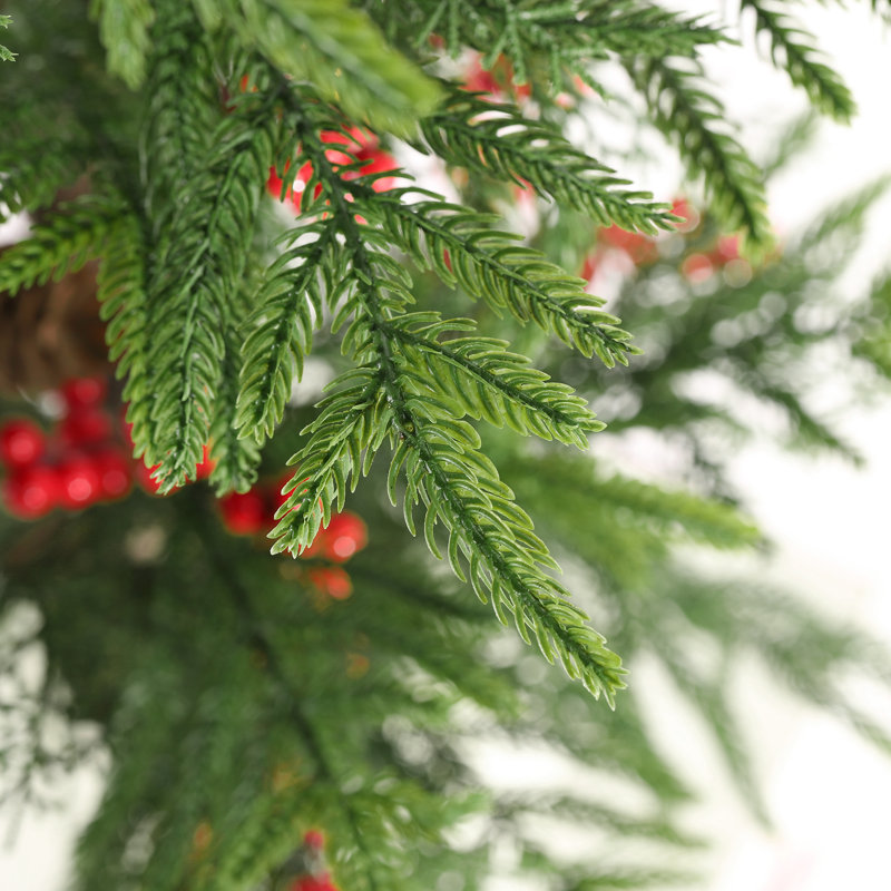 Arbre de pin 37,5 "H Christmas Christmas PE avec pommes de pin et baies rouges